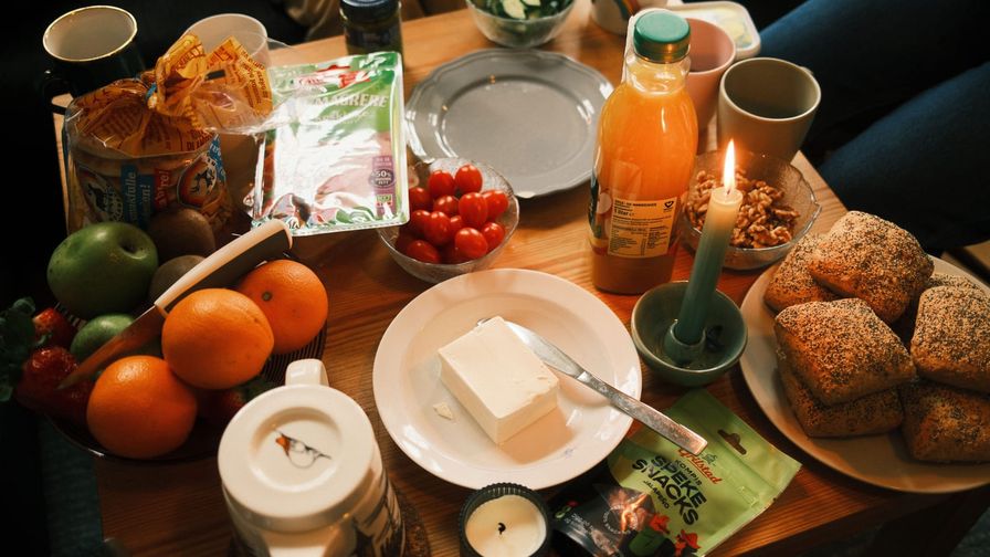 Composición de alimentos y platos asociados a Menú dieta de la manzana: semana 1.
